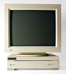 1995-Sun_SparcStation_10_with_CRT.jpg